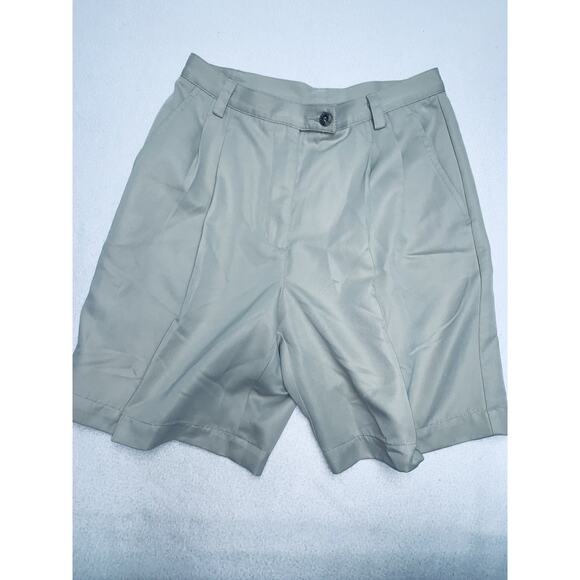 Liz Claiborne Shorts Sz 6 High Rise Waist Mom Tan Khaki Pleated Polyester Soft - Picture 1 of 10